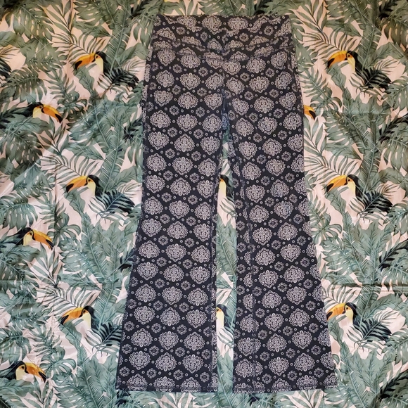 Hollister Flair Leg - Picture 1 of 3